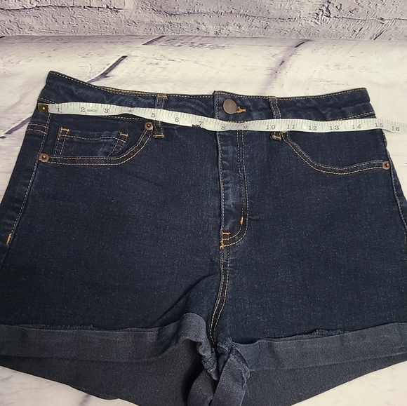 💙 Forever 21 Dark Wash High Waisted Denim Shorts - Picture 6 of 6